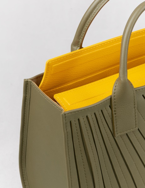 Translucent pleated tote 2025 bag